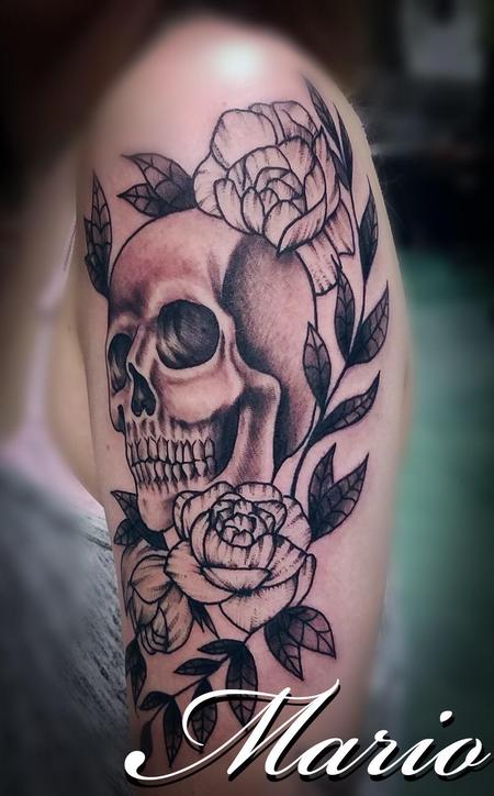 Mario Padilla - Skull and Flowers